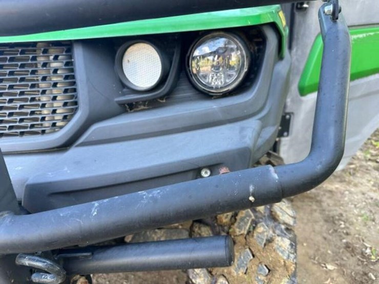 2020-john-deere-gator-image-28