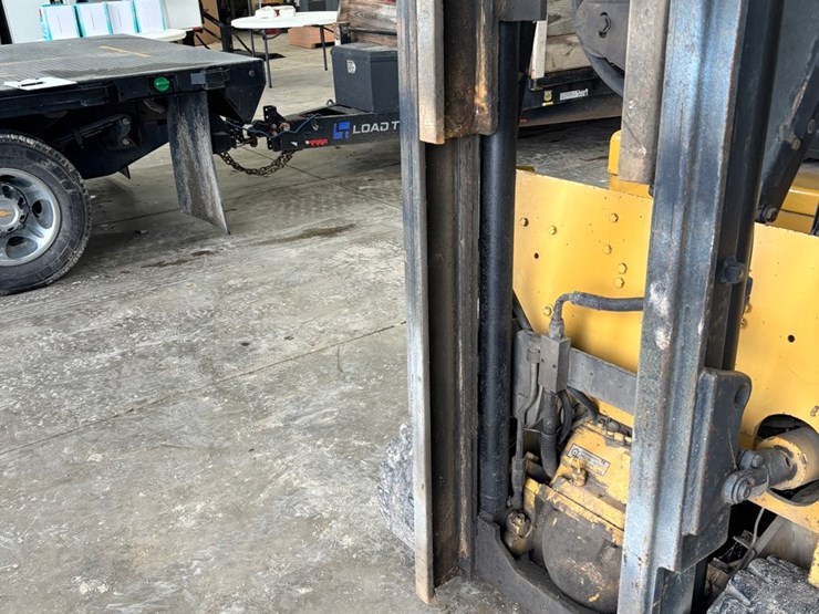 caterpillar-t50d-image-71