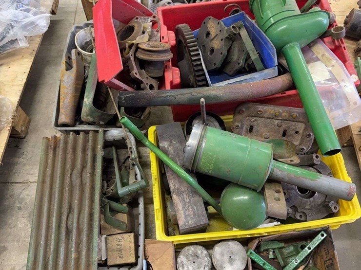 john-deere-assorted-parts-image-1