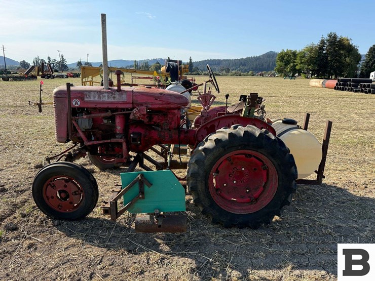 farmall-super-a-tractor-image-2