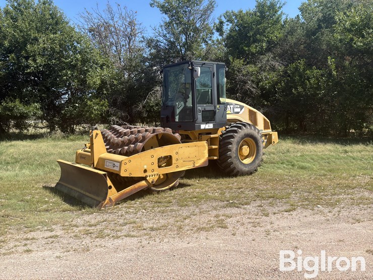 2009-caterpillar-cp56-image-1