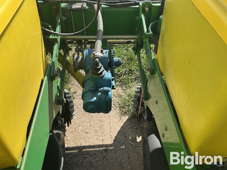 john-deere-1700-image-17