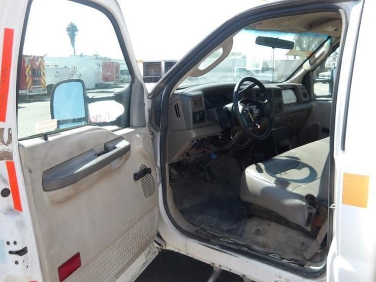 2003-ford-f450-image-18