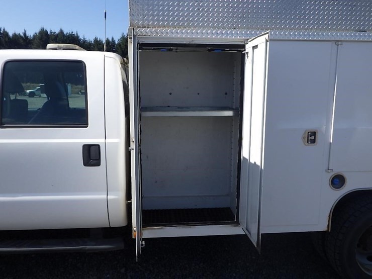 2011-ford-f550-image-14