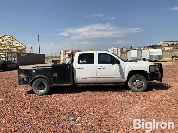 2011-chevrolet-silverado-3500-image-4