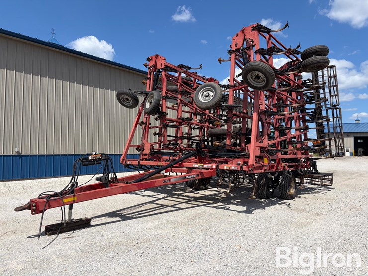 2011-case-ih-200-image-1