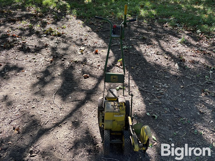 john-deere-la-image-2