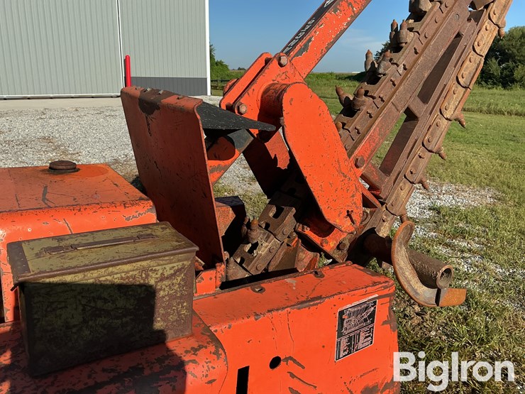 ditch-witch-r65-2-image-16