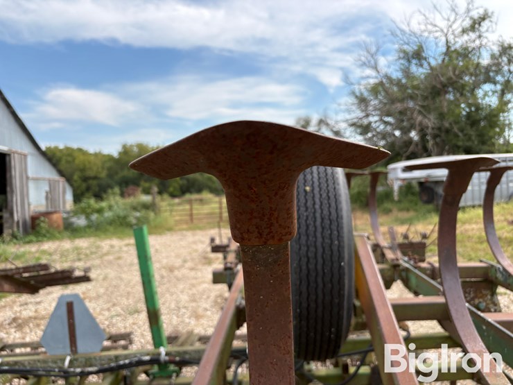 john-deere-1010-image-16