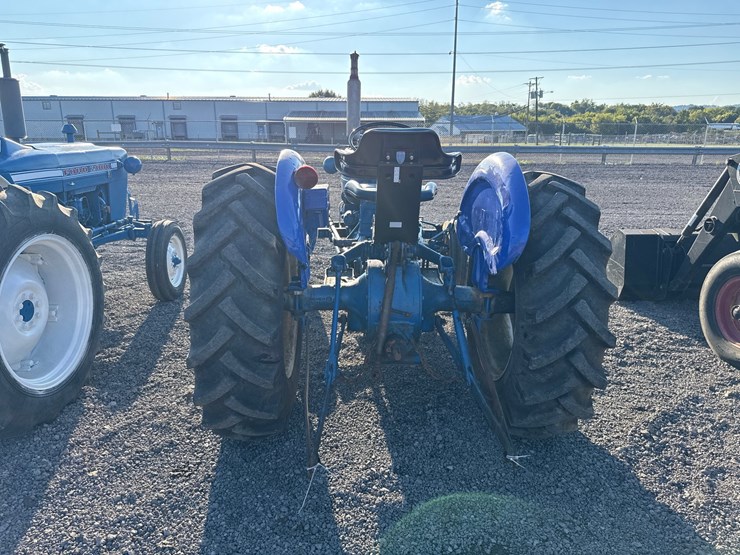 ford-3000-image-8