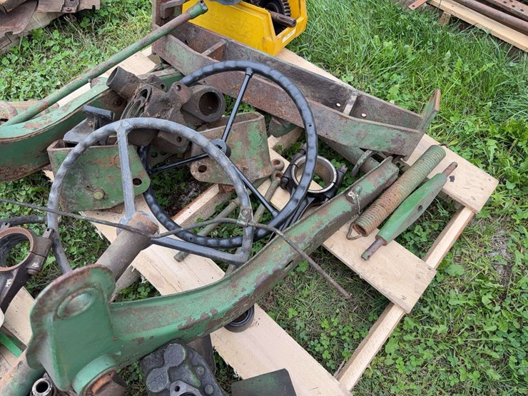 john-deere-dubuque-hitch-&-assorted-parts-image-4
