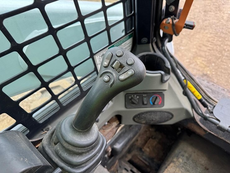 bobcat-s750-image-22