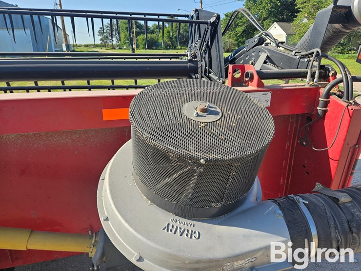 2011-case-ih-3020-image-16