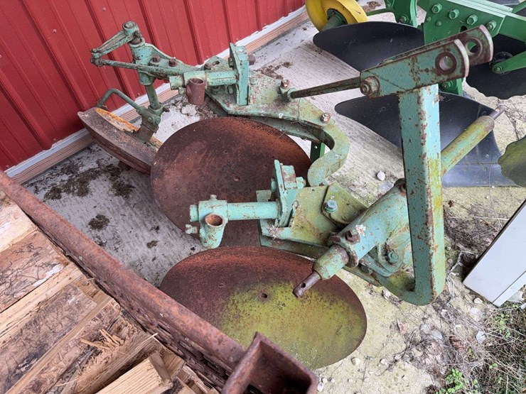 john-deere-2-image-1
