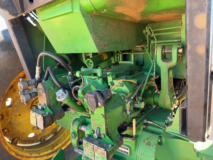 john-deere-4440-image-11