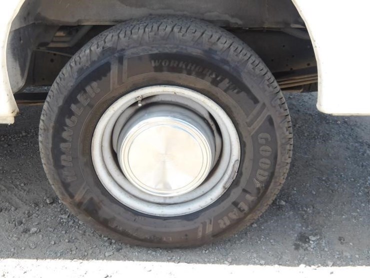 2006-ford-e350-image-9