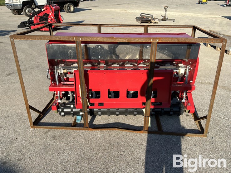 2026-massey-ferguson-730-image-6