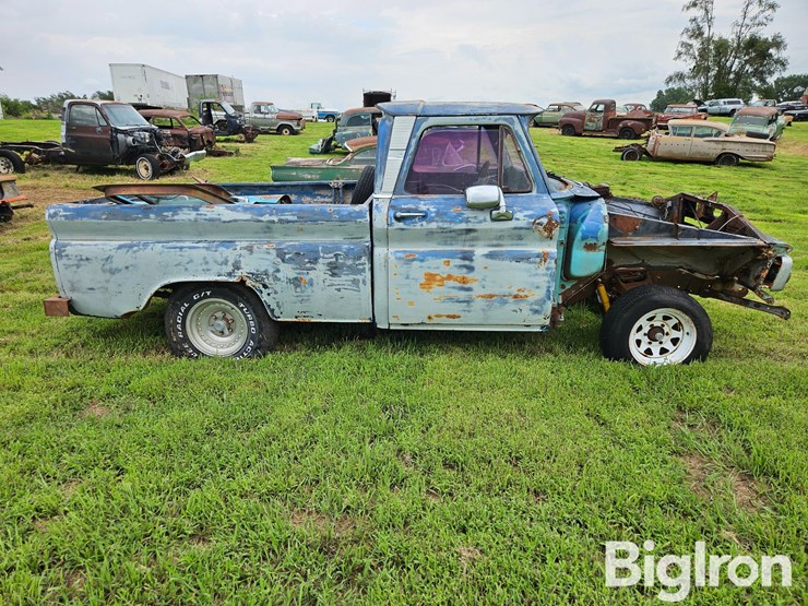 1965-chevrolet-c10-image-4