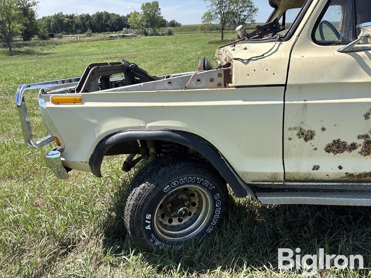 1979-ford-bronco-image-19