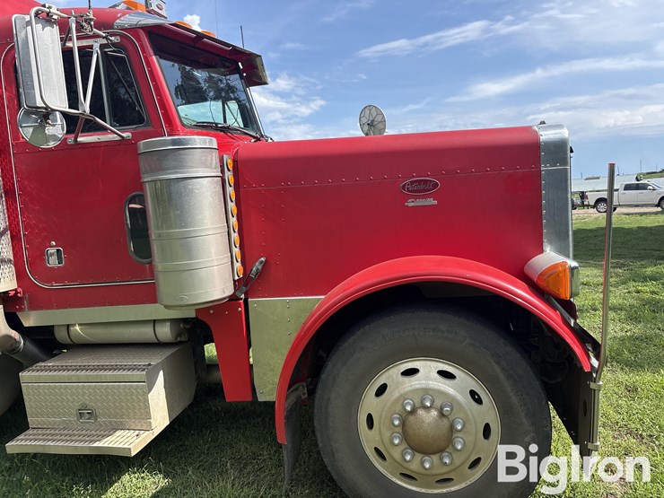 1994-peterbilt-379-image-13