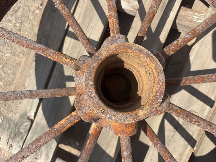 john-deere-24-image-11