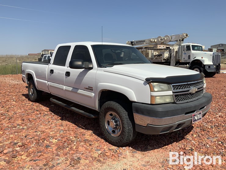 2005-chevrolet-silverado-2500-image-3