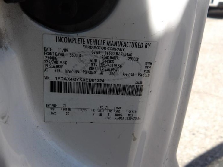 2010-ford-f450-image-28