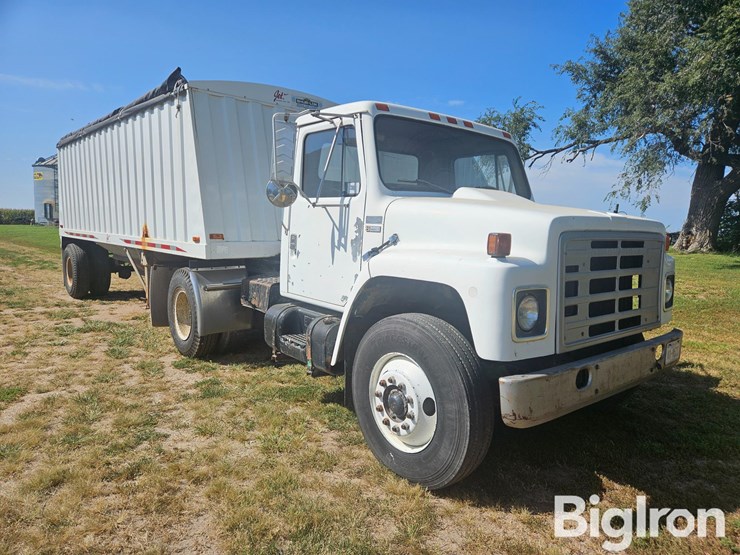 1979-jet-grain-trailer-image-1