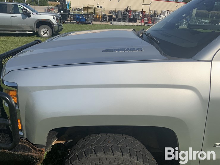 2017-chevrolet-silverado-2500-image-13