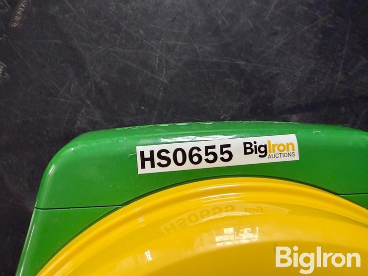 2024-john-deere-7000-image-15