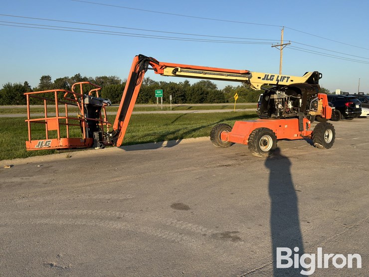 2017-jlg-460sj-image-1