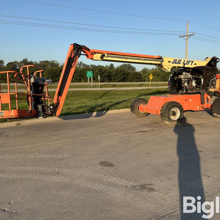 2017 JLG 460SJ
