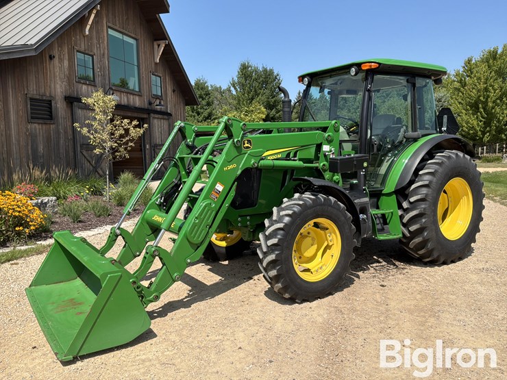 2016-john-deere-5100m-image-1