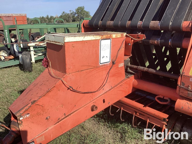 hesston-5800-image-9