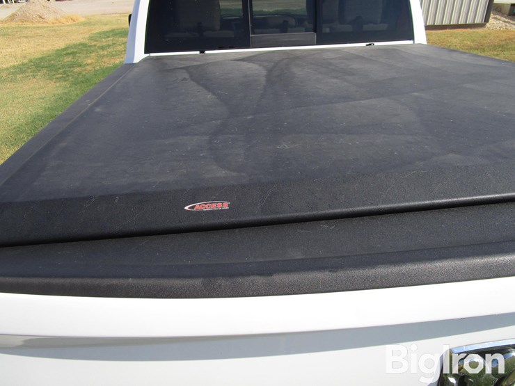 2014-ram-1500-laramie-image-16