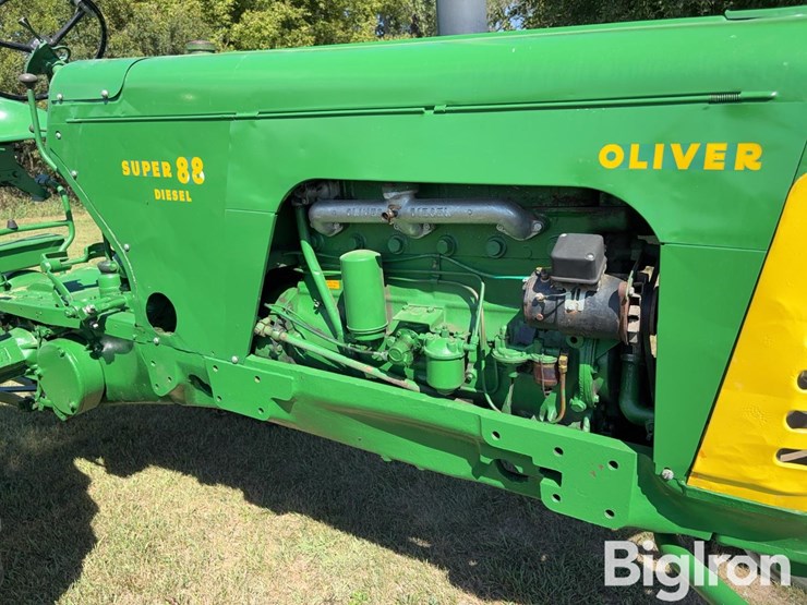 1957-oliver-super-88-image-16