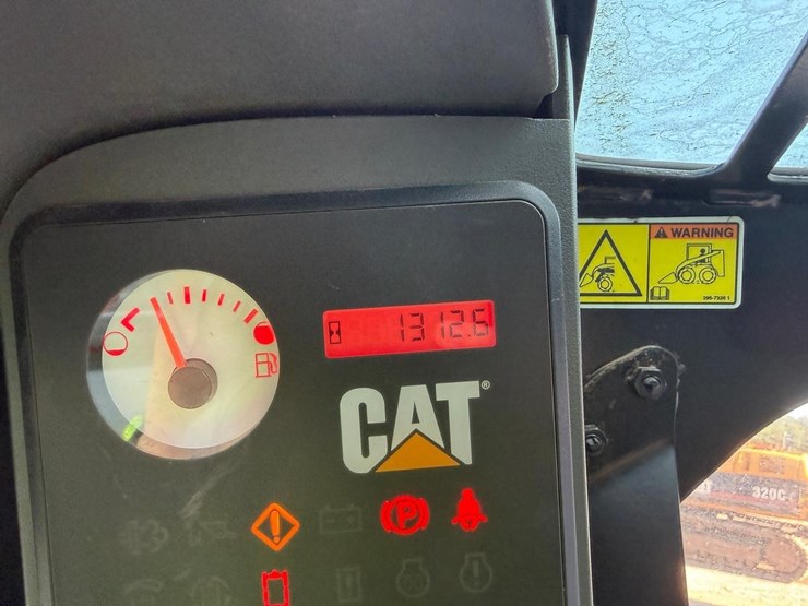 2012-caterpillar-246c-image-25