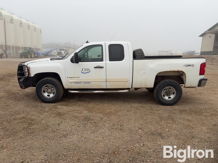2009-chevrolet-silverado-2500-image-8