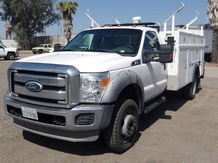 2011-ford-f550-image-1