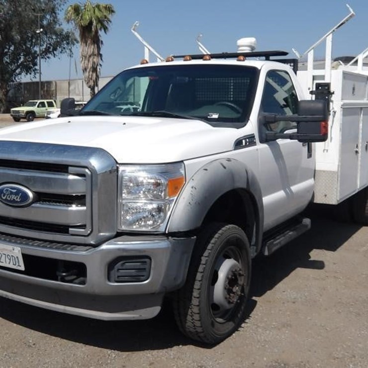 2011 FORD F550
