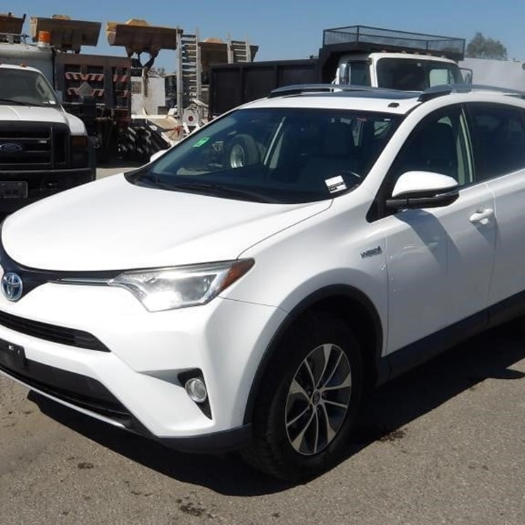 2016 TOYOTA RAV4