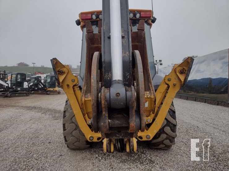 deere-410l-image-33