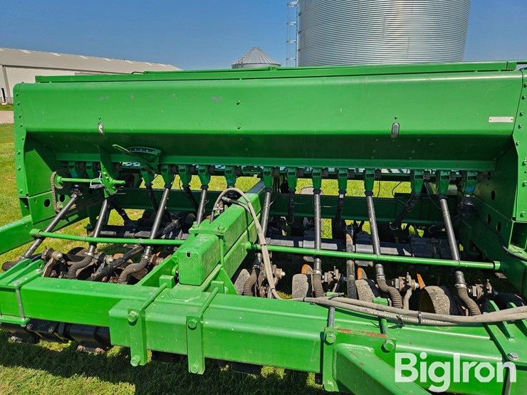 john-deere-750-image-15