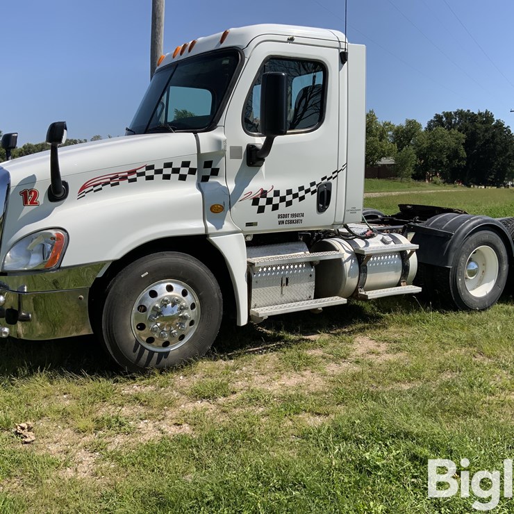 2012 FREIGHTLINER CASCADIA 125