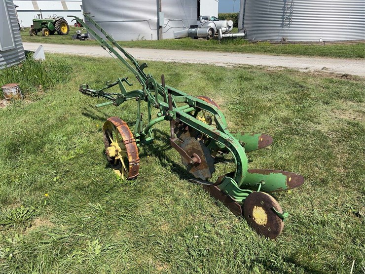 john-deere-12-image-7