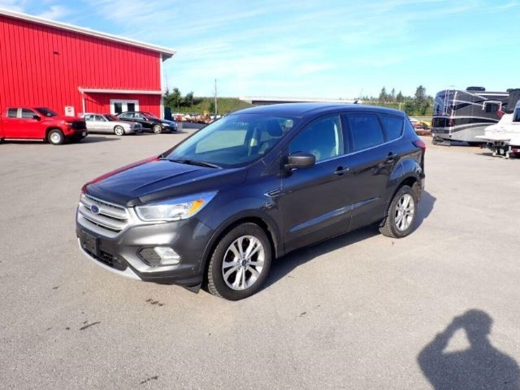 2019-ford-escape-image-1