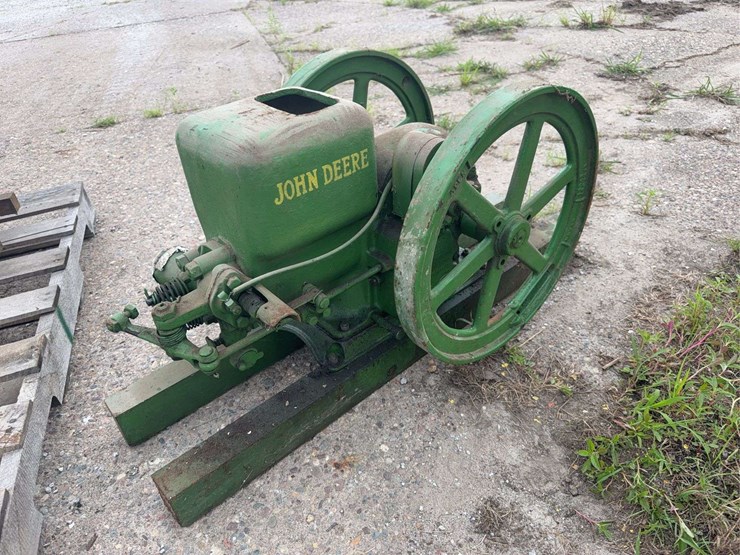 john-deere-112-image-1