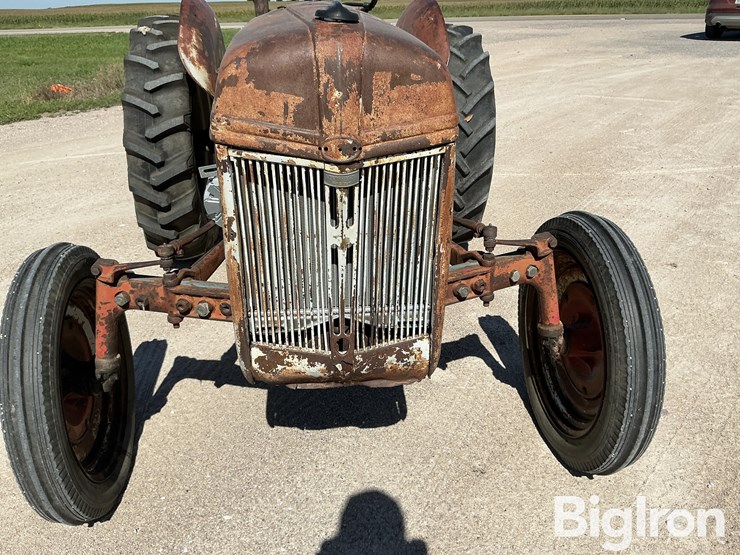 1944-ford-tractor-image-11