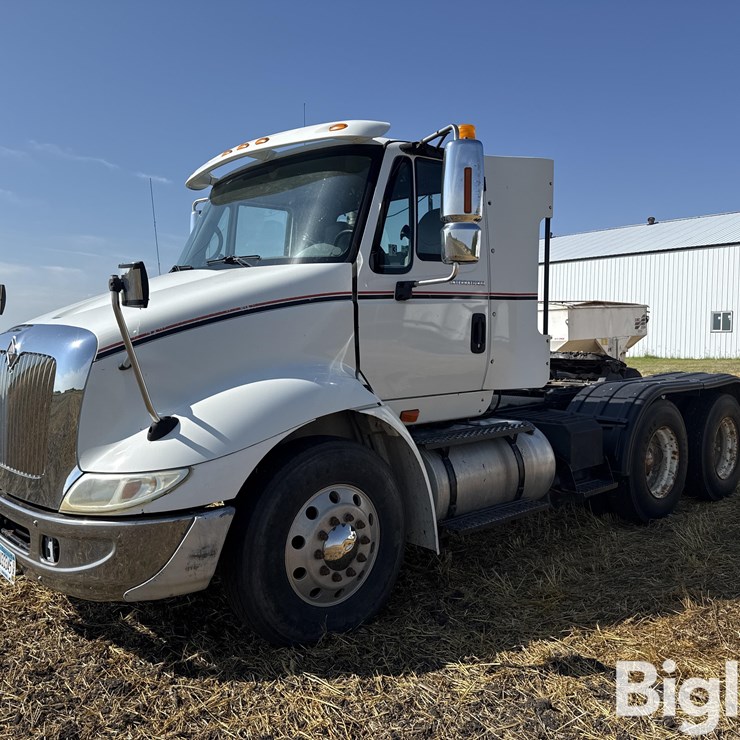 2003 INTERNATIONAL 8600