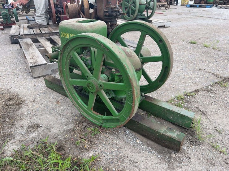 john-deere-112-image-4